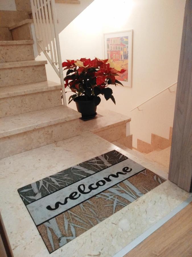 Alcamo Rooms Con Garage Privato Luaran gambar