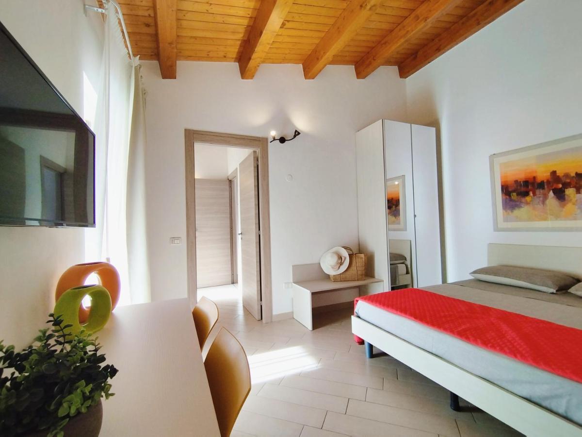 Alcamo Rooms Con Garage Privato Luaran gambar