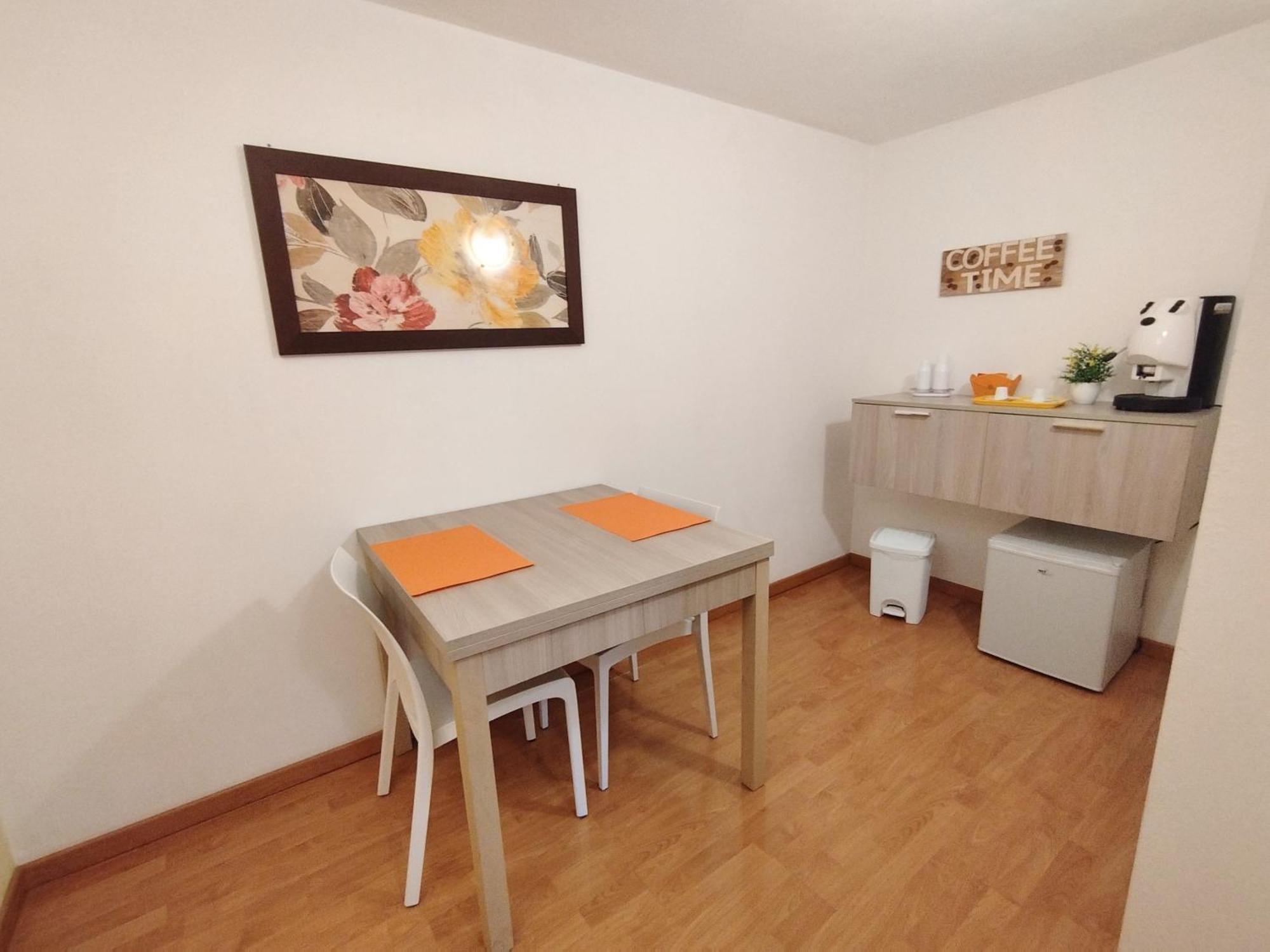 Alcamo Rooms Con Garage Privato Bilik gambar